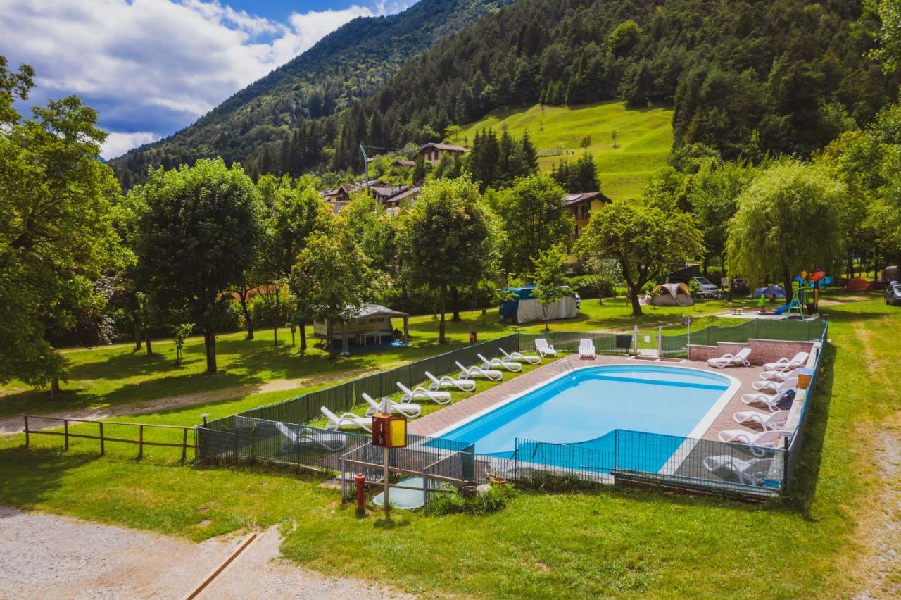 Albergo Casavecchia Tiarno di Sopra エクステリア 写真