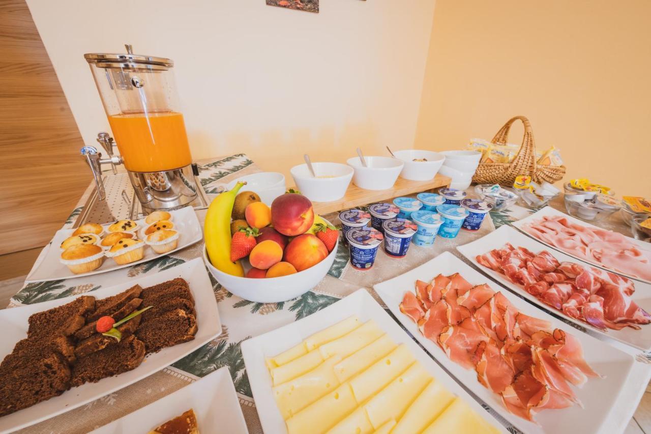Albergo Casavecchia Tiarno di Sopra エクステリア 写真
