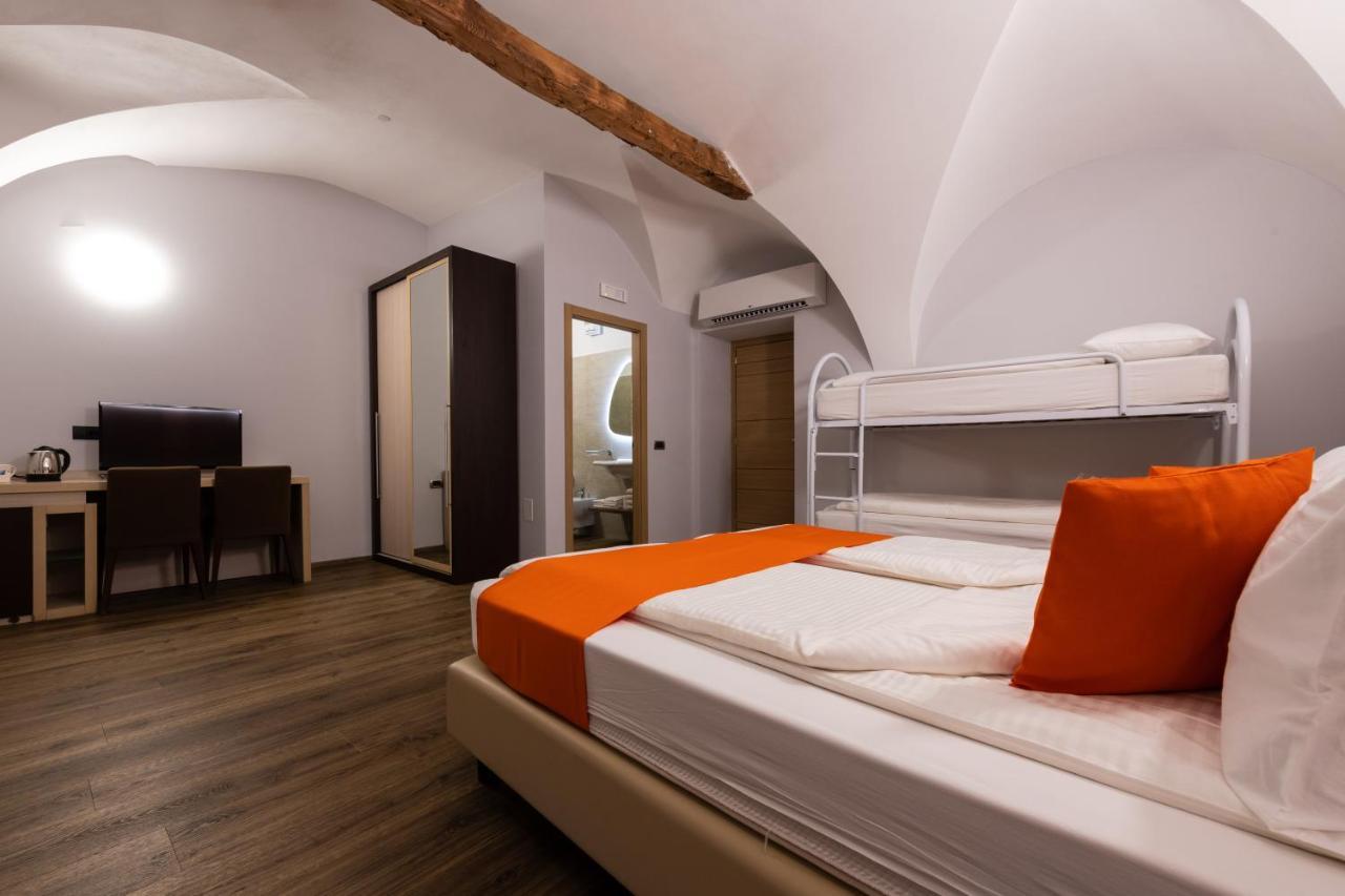 Albergo Casavecchia Tiarno di Sopra エクステリア 写真