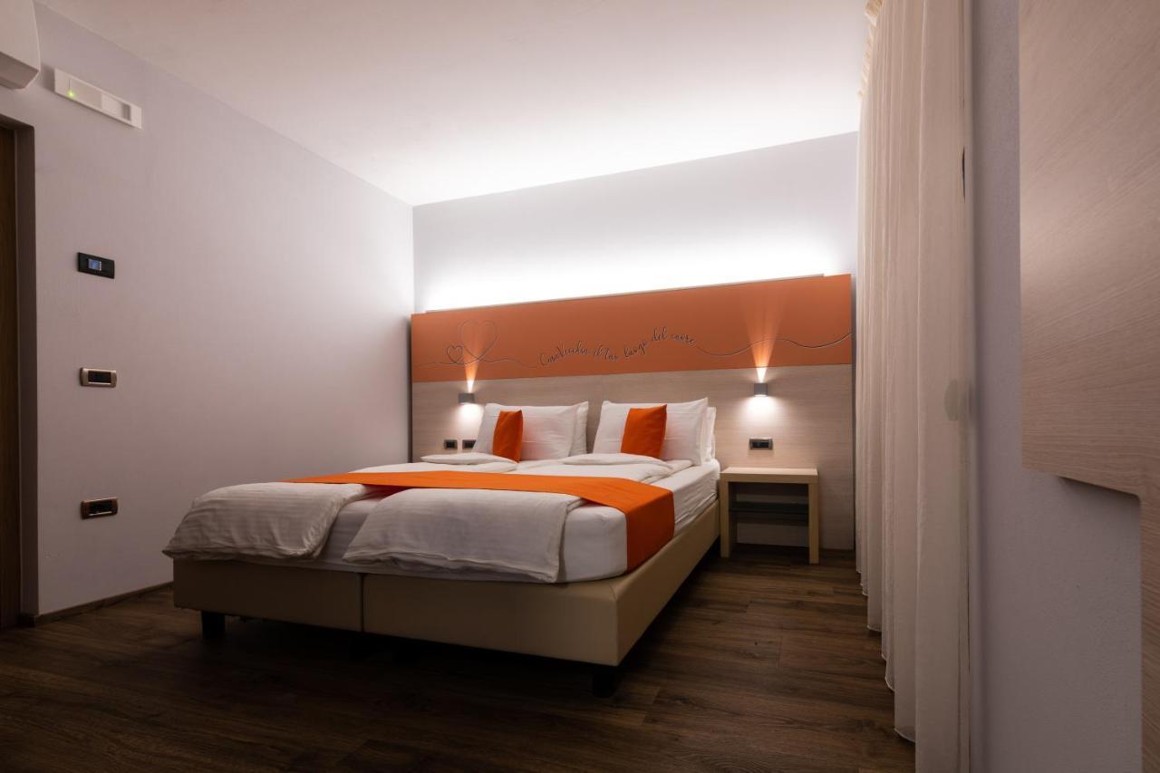 Albergo Casavecchia Tiarno di Sopra エクステリア 写真