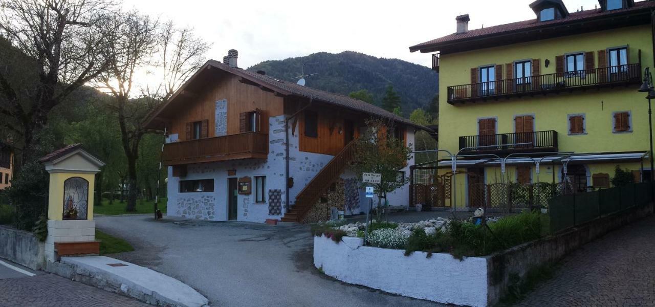 Albergo Casavecchia Tiarno di Sopra エクステリア 写真