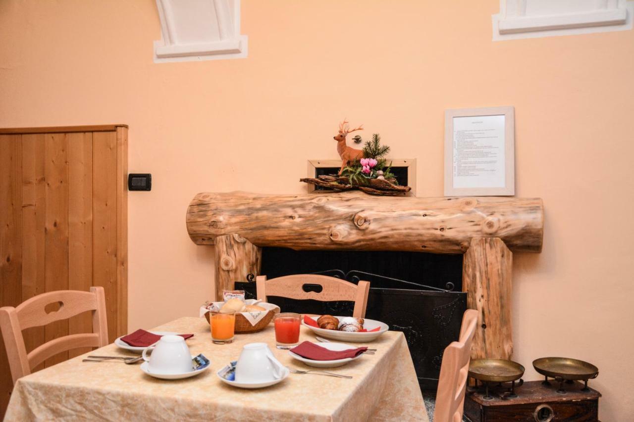 Albergo Casavecchia Tiarno di Sopra エクステリア 写真